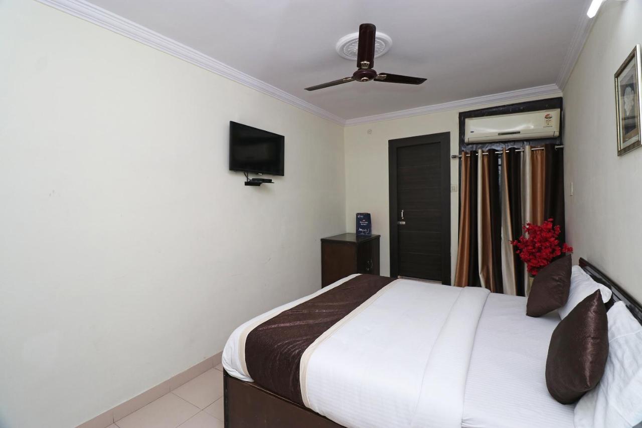 Oyo 23009 Hotel Maxx Lakhnaú Exteriér fotografie
